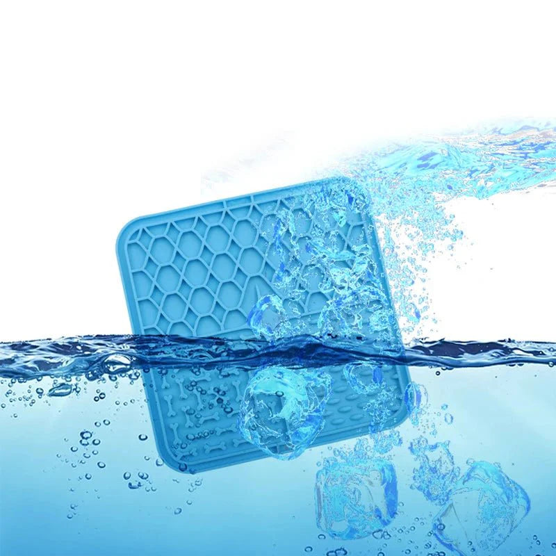 Pet Lick Mat – Silicone Slow Feeder Plate with Suction Cups